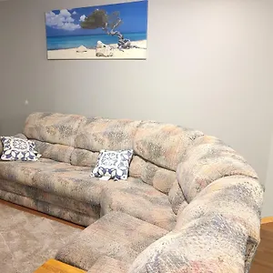 https://cozy-2-bedroom-basement-suite-retreat.calgaryhotelsearch.com