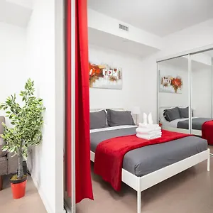 https://royal-30th-floor-unobstructed-views-many-plants.niagara-fallshotels.com